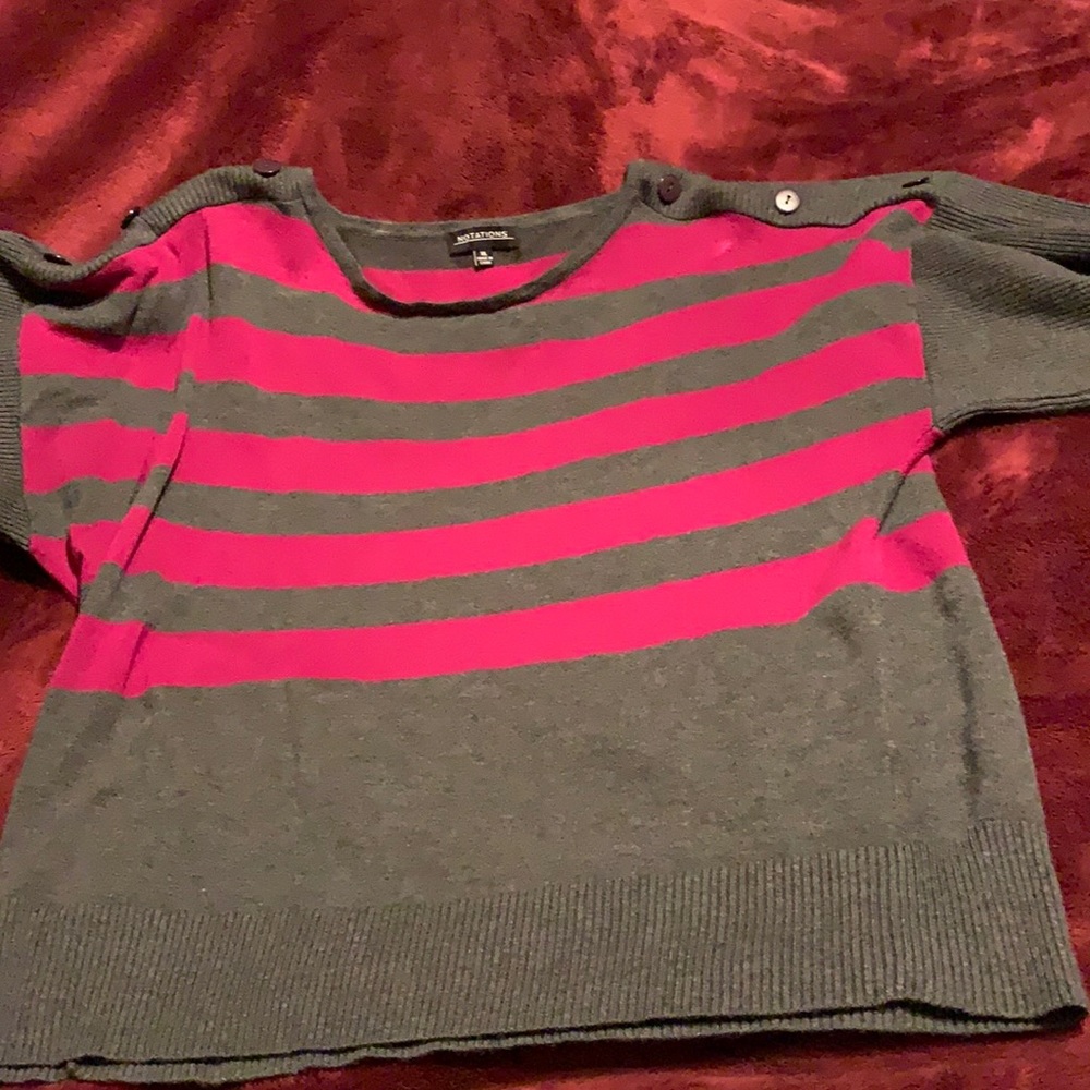 Women’s dolman sleeved sweater
